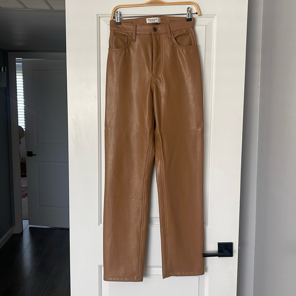 Abercrombie 90s Straight Ultra High Rise Faux Leather Pant